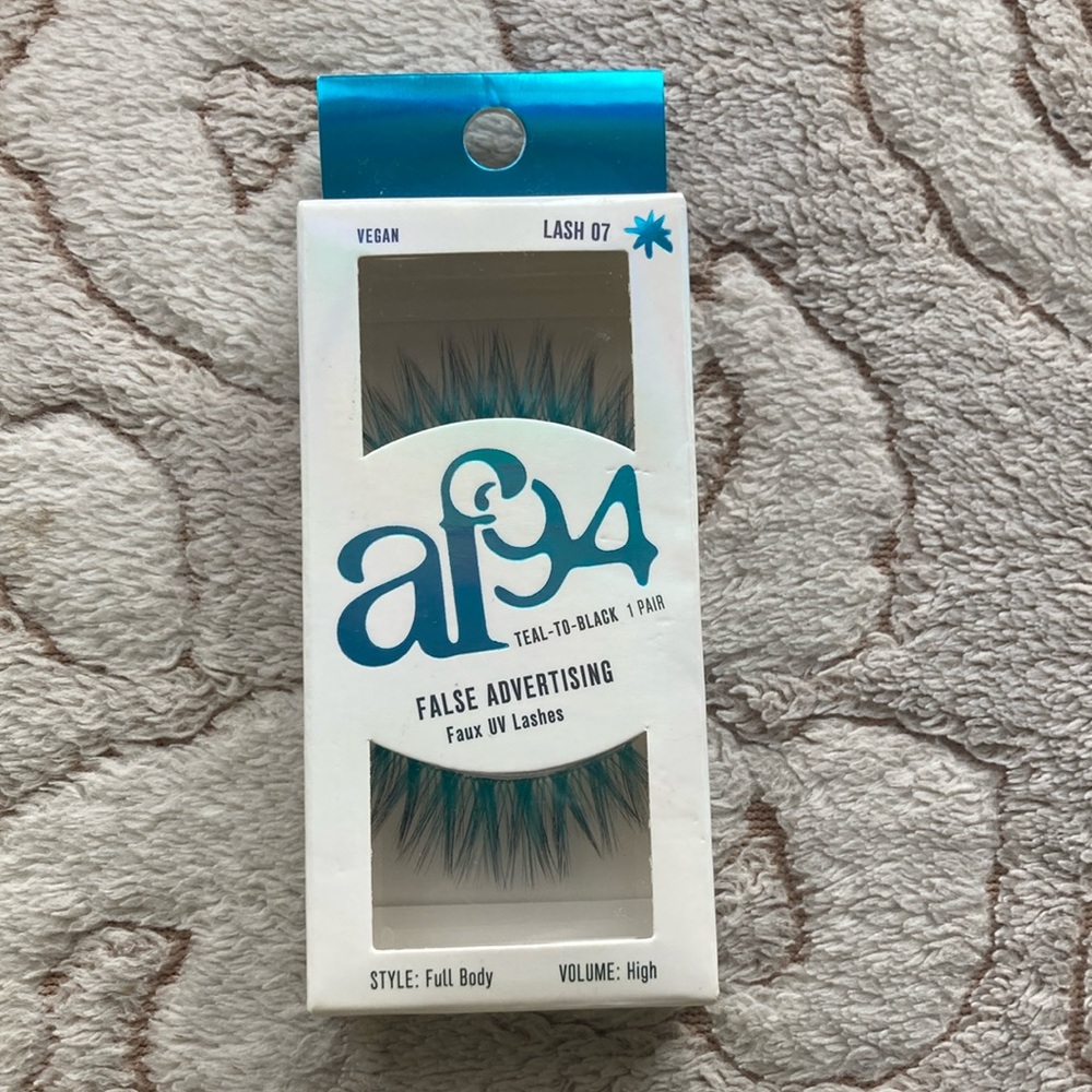 AF94 high volume lashes!